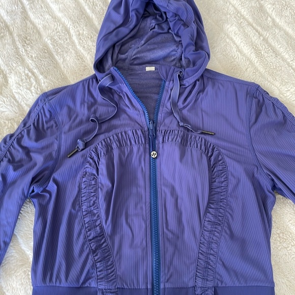 Lululemon jacket - Picture 2 of 4